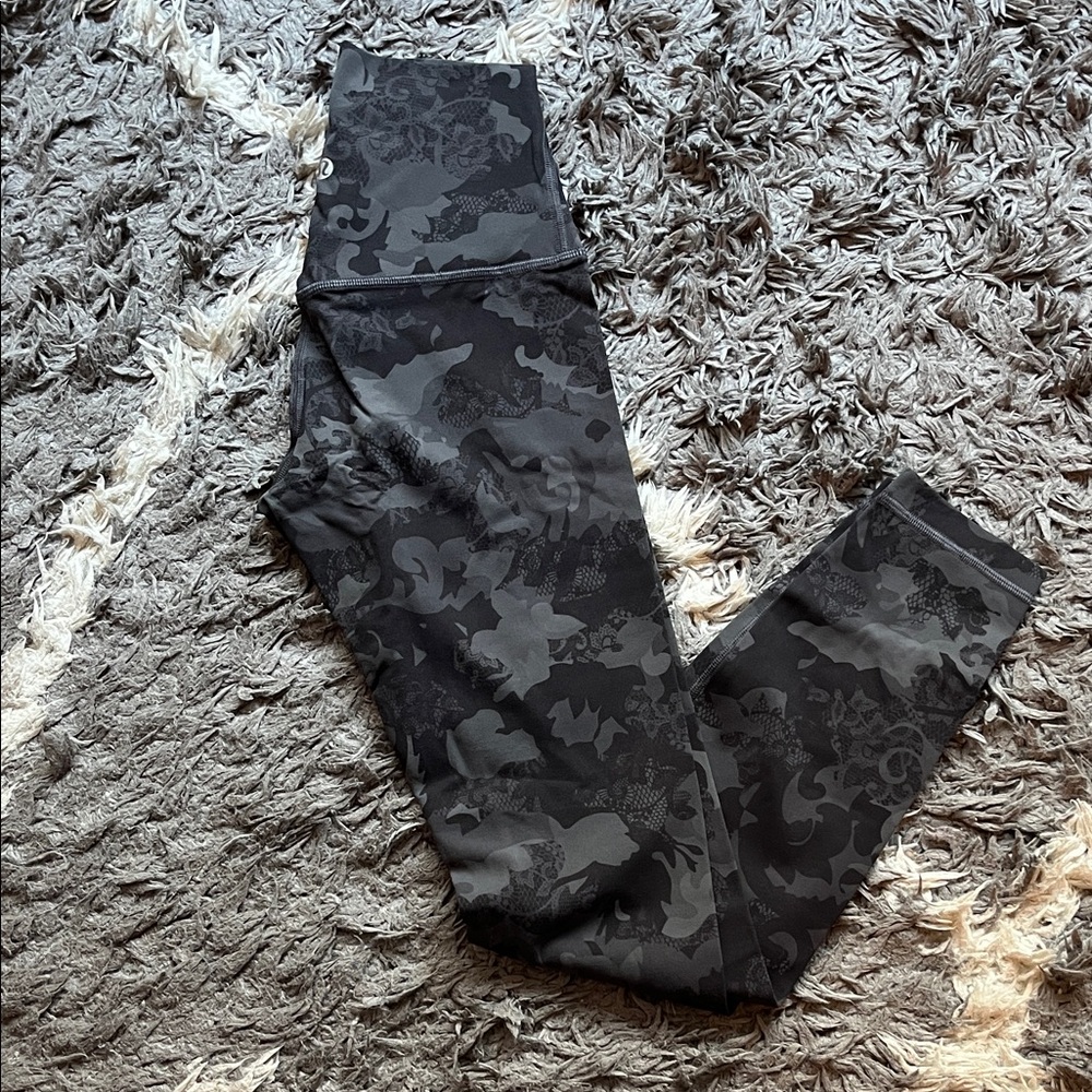Lululemon Align HR 25” pant. Size 2. Lace black multi. New with tags.